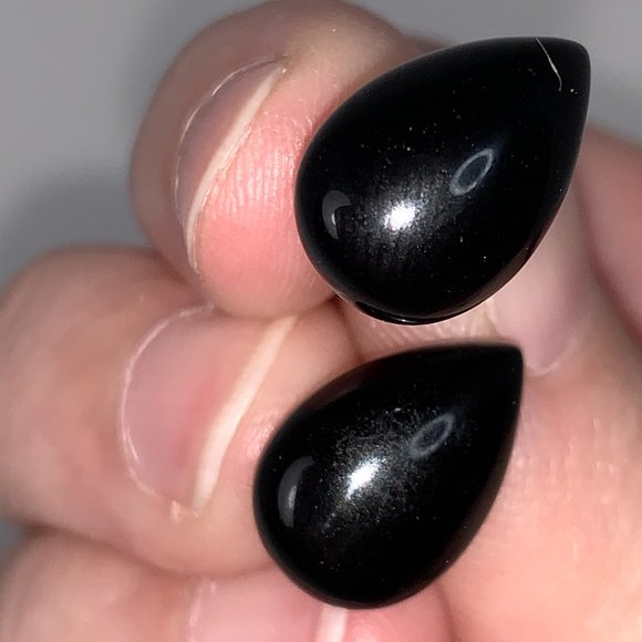 14 mm Teardrop 18 ktgf Onyx Post Earrings - Picture 10 of 12